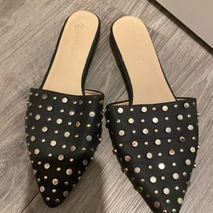 “4/$25” Black mules